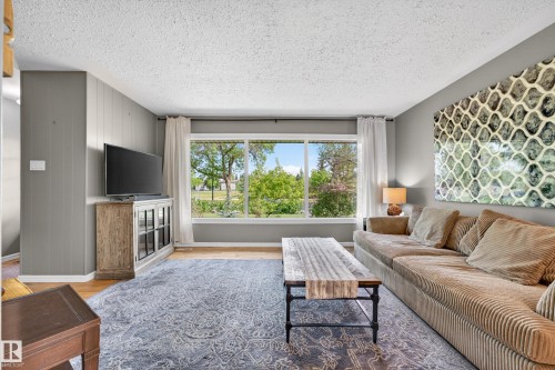13619 109 Avenue, Edmonton, AB 