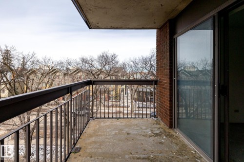 402 11027 87 Avenue, Edmonton, AB 