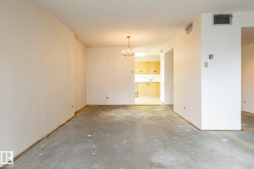 402 11027 87 Avenue, Edmonton, AB 