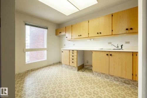 402 11027 87 Avenue, Edmonton, AB 