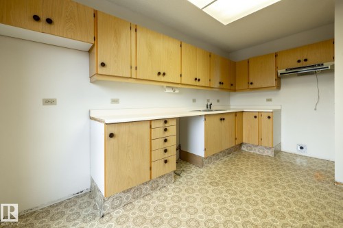 402 11027 87 Avenue, Edmonton, AB 