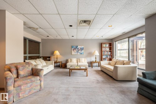 402 11027 87 Avenue, Edmonton, AB 