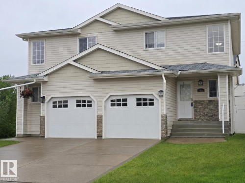 3413 50A Close Street  Camrose, AB T4V 1J8
