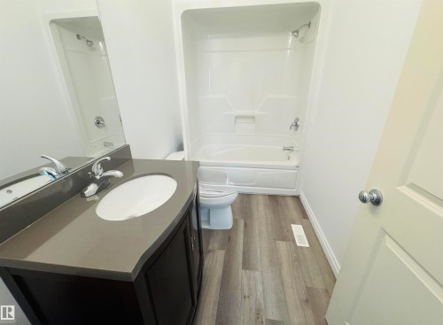 553 11207 Twp R 564, Rural St. Paul County, AB - Indoor Photo Showing Bathroom
