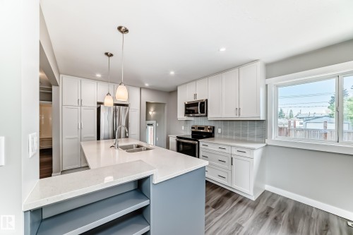 10521 163 Street, Edmonton, AB 