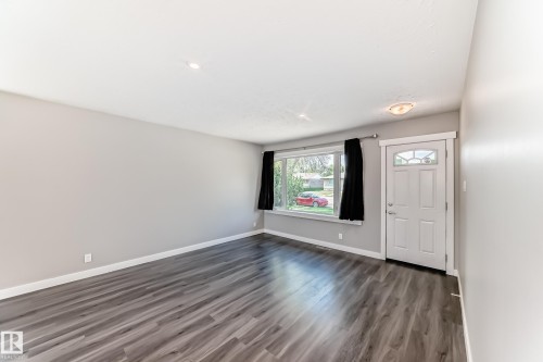 10521 163 Street, Edmonton, AB 
