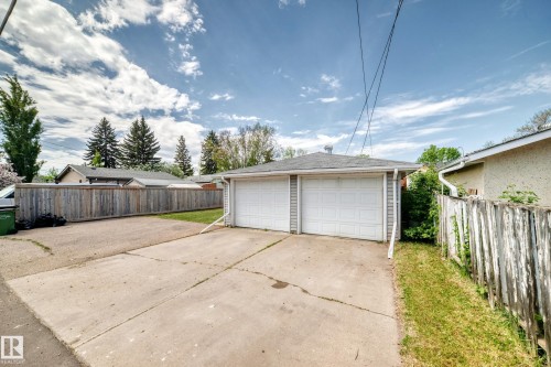10521 163 Street, Edmonton, AB 