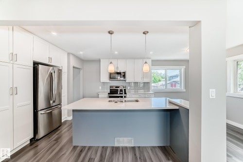 10521 163 Street, Edmonton, AB 