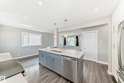 10521 163 Street, Edmonton, AB 