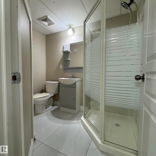 2043 49A, Edmonton, AB 