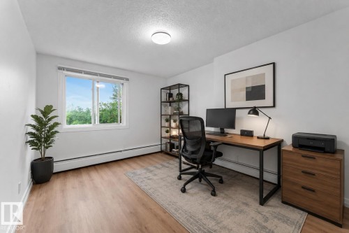 202 7815 159 Street, Edmonton, AB - Indoor Photo Showing Office
