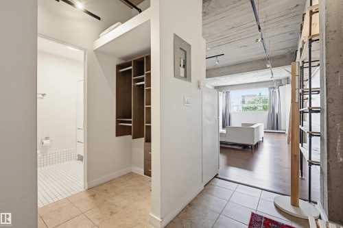 204 10355 105 Street, Edmonton, AB - Indoor Photo Showing Other Room