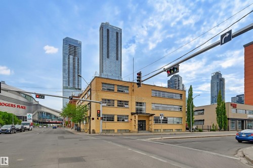 204 10355 105 Street, Edmonton, AB - Outdoor