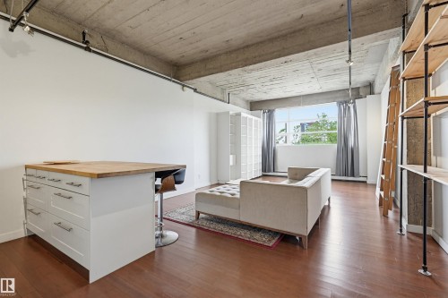 204 10355 105 Street, Edmonton, AB - Indoor