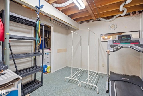 Image quality insufficient for description - 17 Lakewood Village, Edmonton, AB 