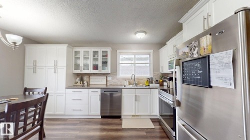5501 46 Avenue, Drayton Valley, AB 