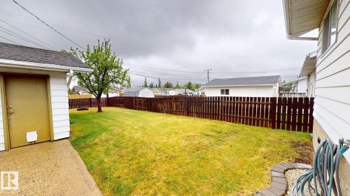 5501 46 Avenue, Drayton Valley, AB 