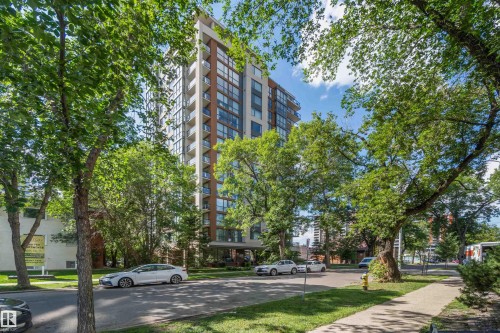 802 10046 117 Street, Edmonton, AB - Outdoor