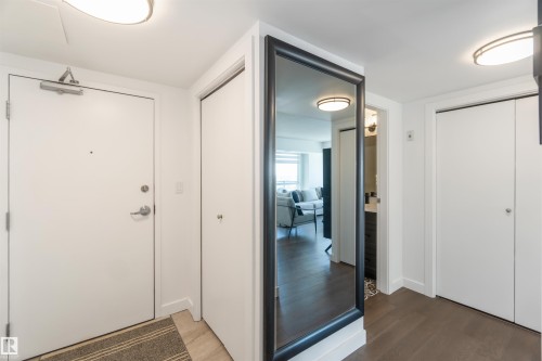 802 10046 117 Street, Edmonton, AB - Indoor Photo Showing Other Room