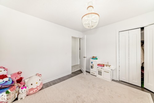 9815 159 Avenue, Edmonton, AB 