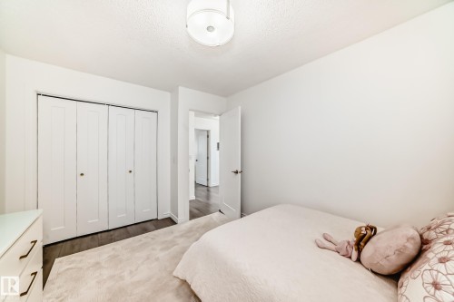9815 159 Avenue, Edmonton, AB 