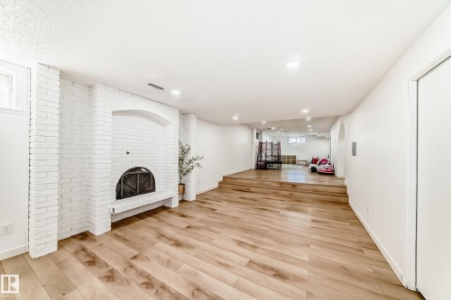 9815 159 Avenue, Edmonton, AB 