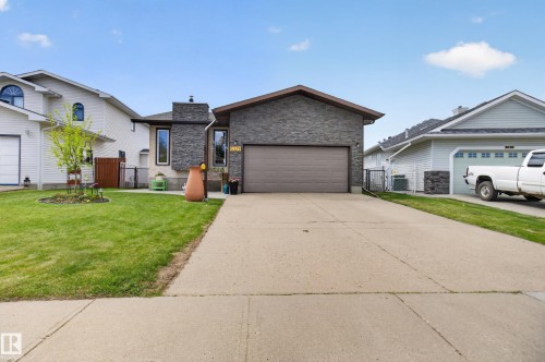 5329 65 St, Redwater, AB 