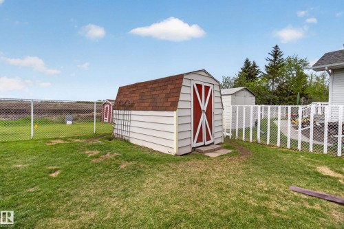 5329 65 St, Redwater, AB 
