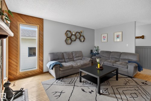 5329 65 St, Redwater, AB 