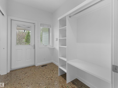 11131 75 Avenue, Edmonton, AB 