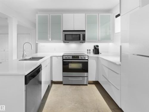 11131 75 Avenue, Edmonton, AB 
