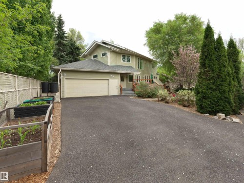 11131 75 Avenue, Edmonton, AB 