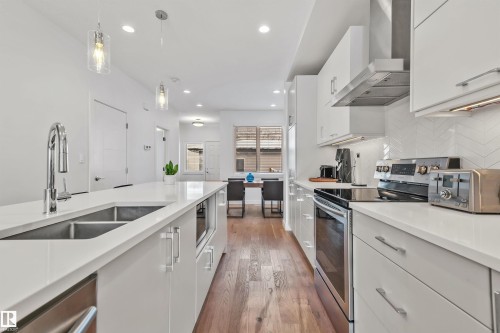 7944 81 Avenue, Edmonton, AB 