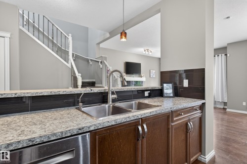 9515 221 Street, Edmonton, AB 