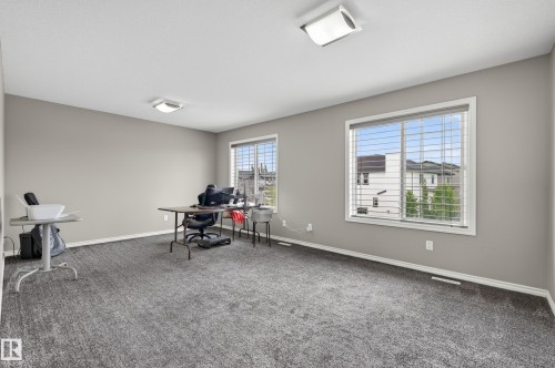 9515 221 Street, Edmonton, AB 