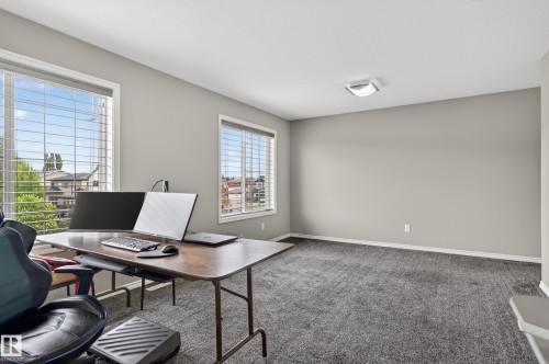 9515 221 Street, Edmonton, AB 