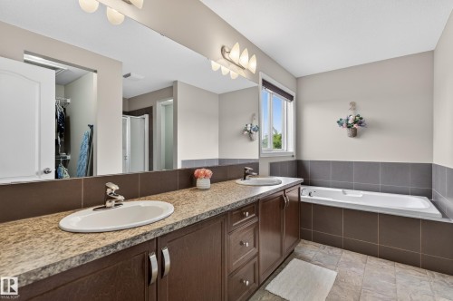 9515 221 Street, Edmonton, AB 
