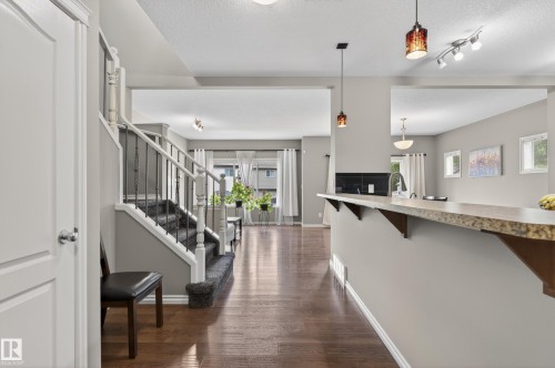 9515 221 Street, Edmonton, AB 