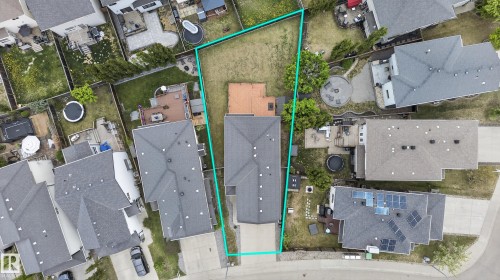 9515 221 Street, Edmonton, AB 