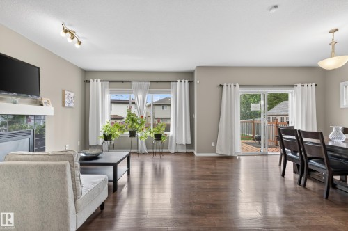 9515 221 Street, Edmonton, AB 