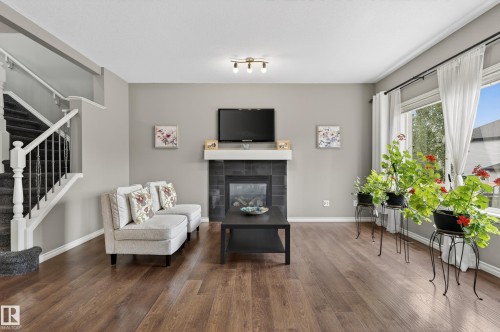 9515 221 Street, Edmonton, AB 