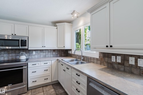 33 Mill Drive, St. Albert, AB 