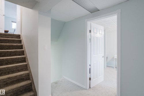 33 Mill Drive, St. Albert, AB 