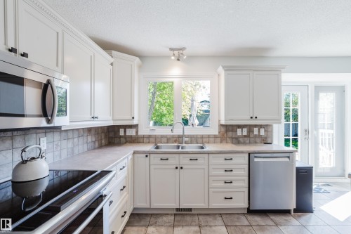 33 Mill Drive, St. Albert, AB 