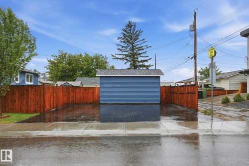 4502 53 Avenue, Leduc, AB 