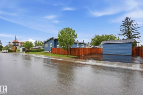 4502 53 Avenue, Leduc, AB - Outdoor