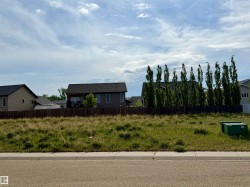 4009 42 Street Close Ponoka, AB T4J 0A4