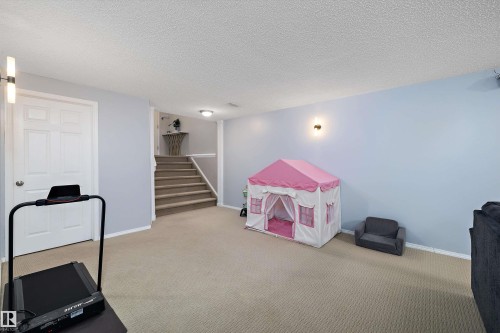 9210 163 Avenue, Edmonton, AB 