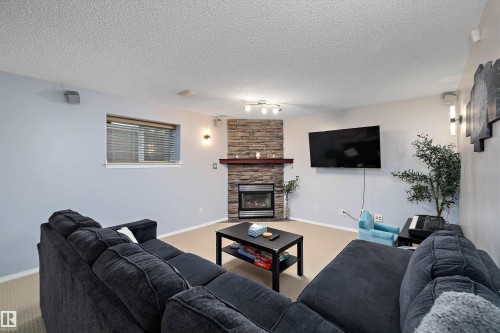 9210 163 Avenue, Edmonton, AB 