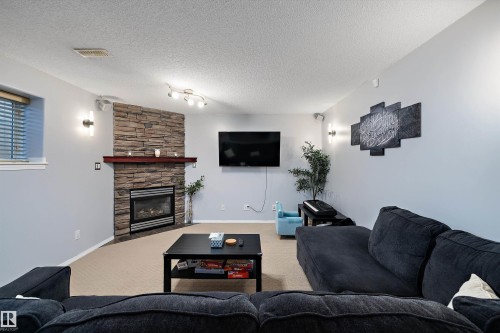 9210 163 Avenue, Edmonton, AB 